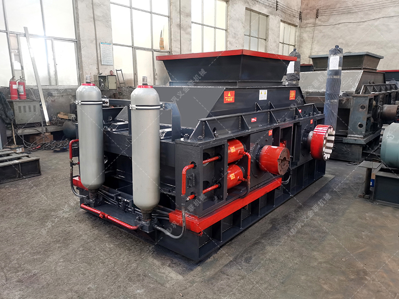 建筑用砂配置的液壓對輥制砂機(jī)多少錢一臺？