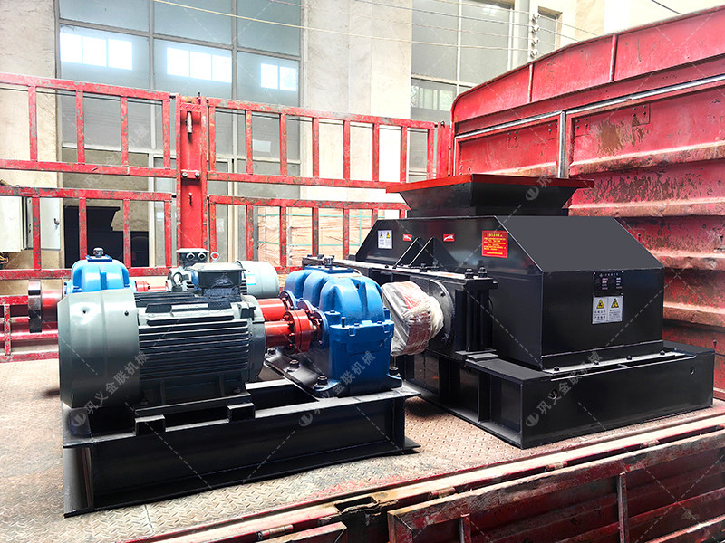 2PG86型彈簧式對輥制砂機(jī)設(shè)備發(fā)往浙江 2PG86型彈簧式對輥制砂機(jī)設(shè)備發(fā)往浙江