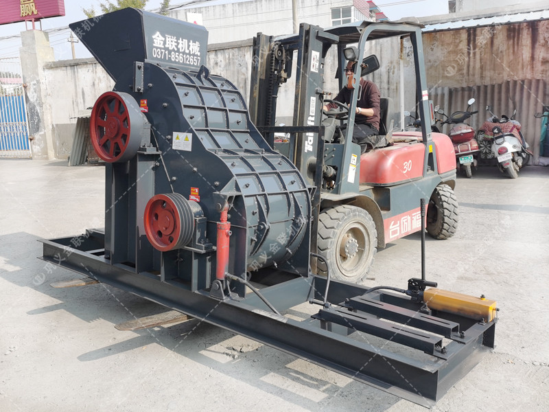 中型雙級粉碎機設(shè)備發(fā)貨圖片