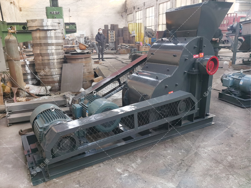 SCF600*400小型雙級(jí)粉碎機(jī)發(fā)往安徽黃山_破碎污泥