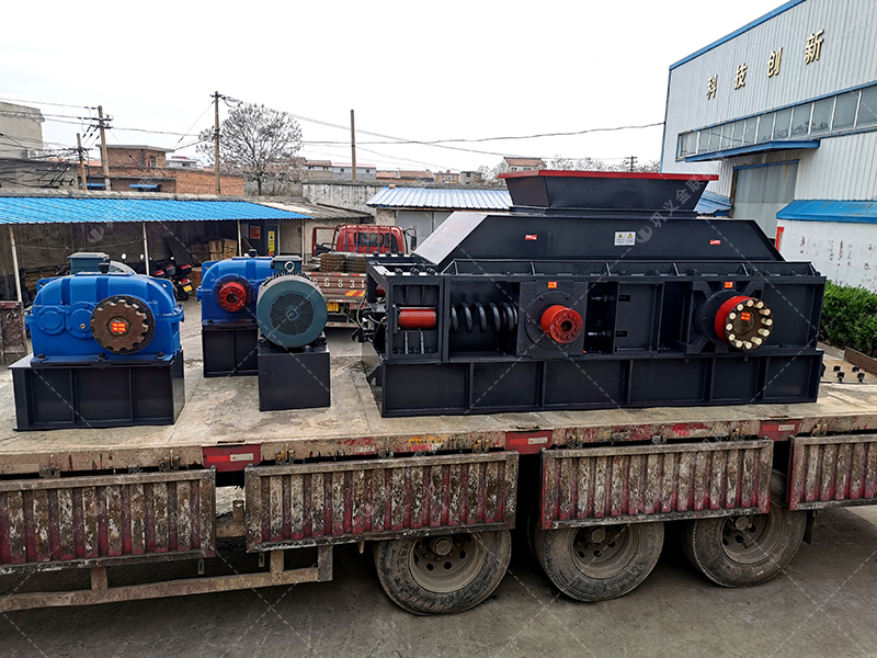 時(shí)產(chǎn)30-300噸玄武巖對(duì)輥制砂機(jī)生產(chǎn)線配置及工藝流程介紹 時(shí)產(chǎn)30-300噸玄武巖對(duì)輥制砂機(jī)生產(chǎn)線配置及工藝流程介紹