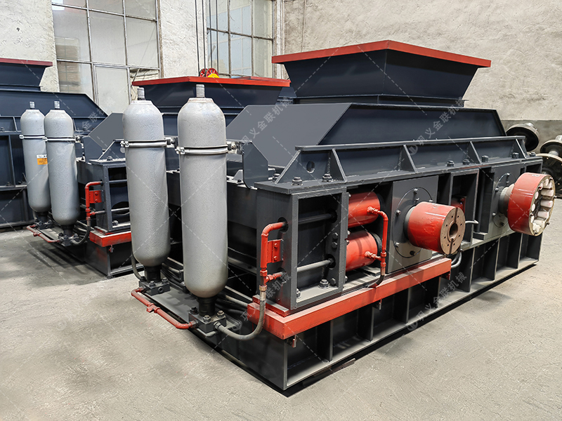 青石制砂難題多？對輥破碎機(jī)如何輕松應(yīng)對？