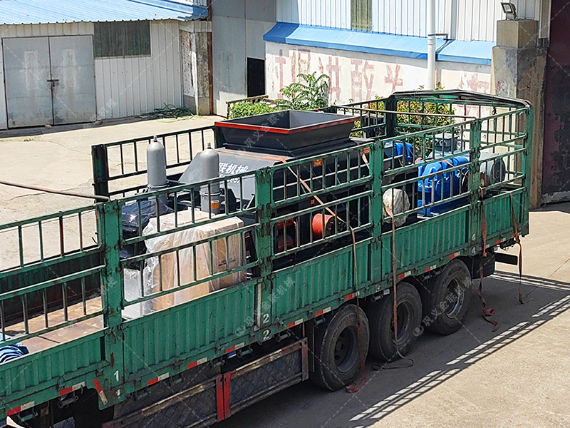 液壓式對(duì)輥制砂機(jī) VS 沖擊式制砂機(jī):哪種更適合您的生產(chǎn)線? 液壓式對(duì)輥制砂機(jī) VS 沖擊式制砂機(jī):哪種更適合您的生產(chǎn)線?